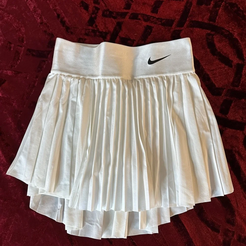 Rare pleated Nike victory skirt - Picture 4 of 5